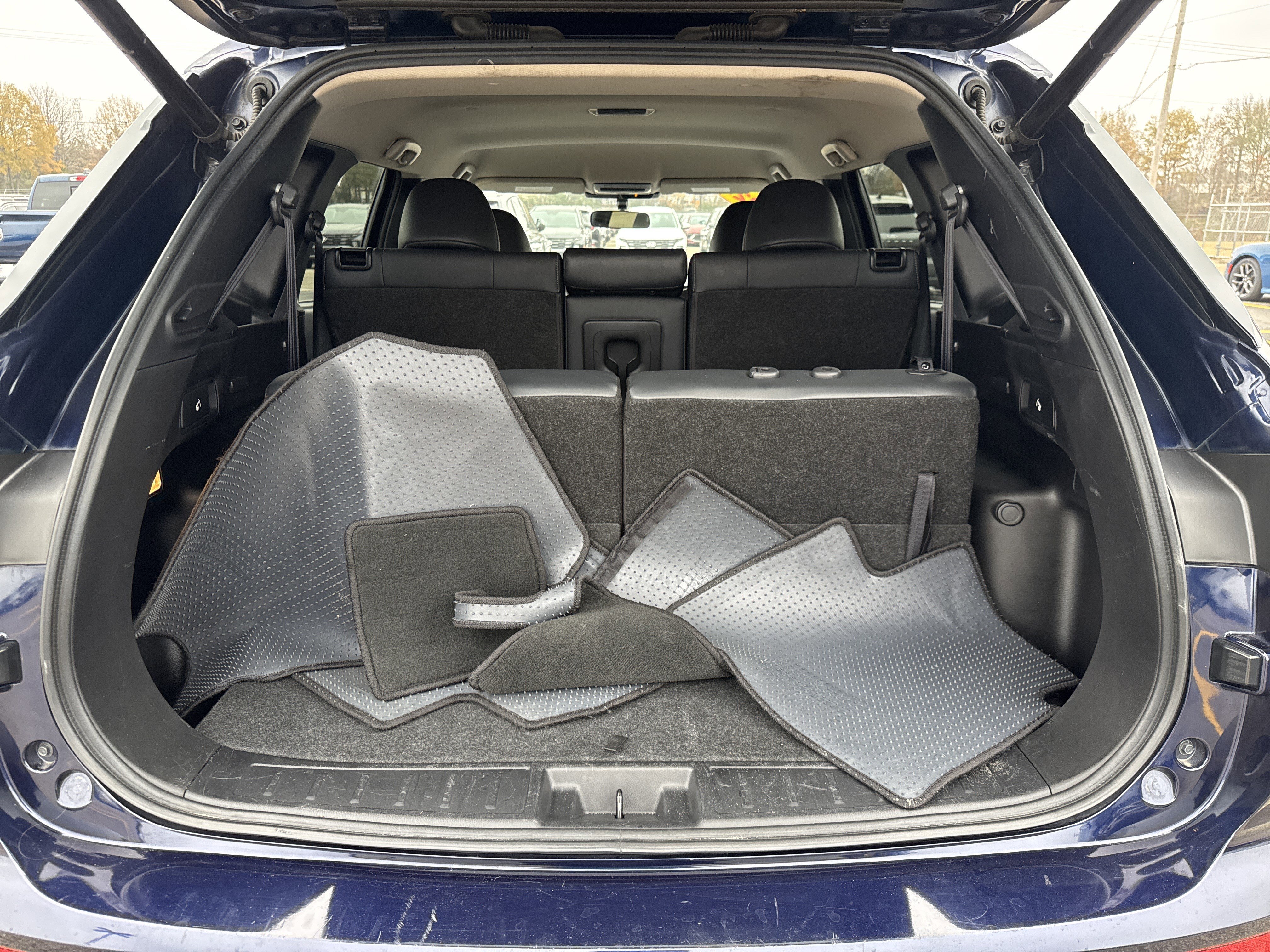 Used 2024 Mitsubishi Outlander SE Black Edition image 8