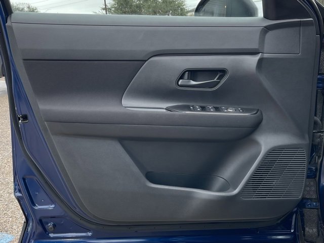 Certified 2025 Nissan Kicks S image 7