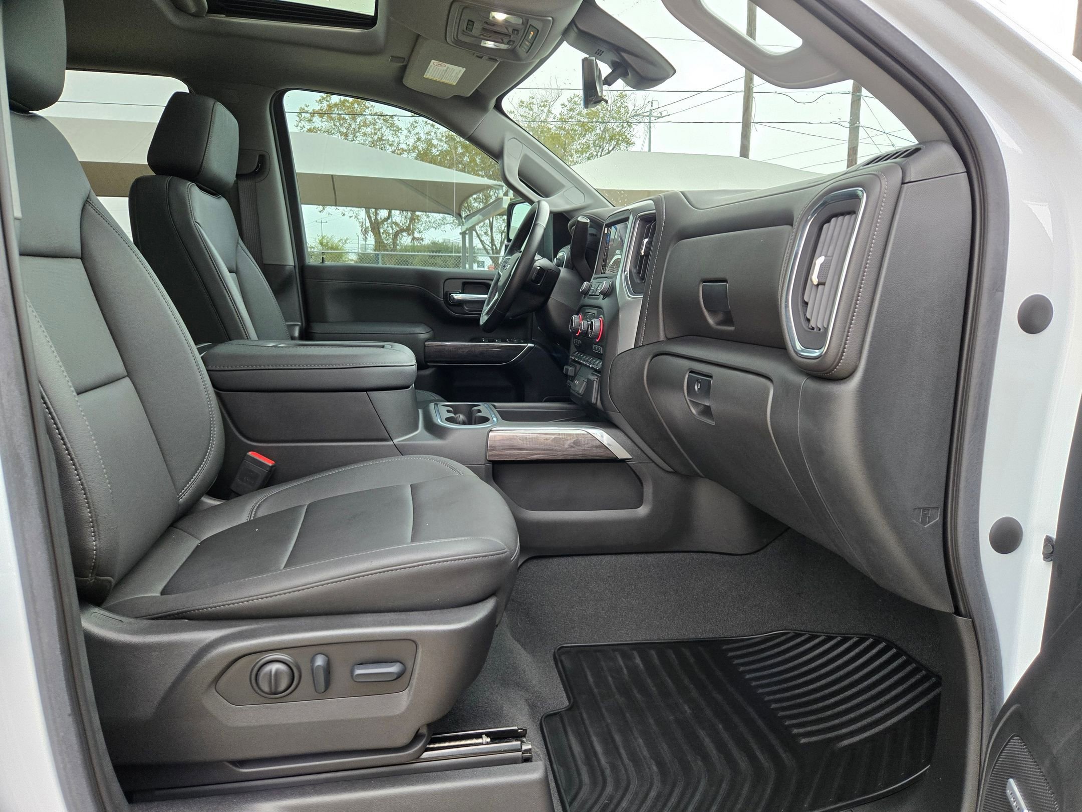 Certified 2022 Chevrolet Silverado 2500 LTZ w/ LTZ Plus Package image 29