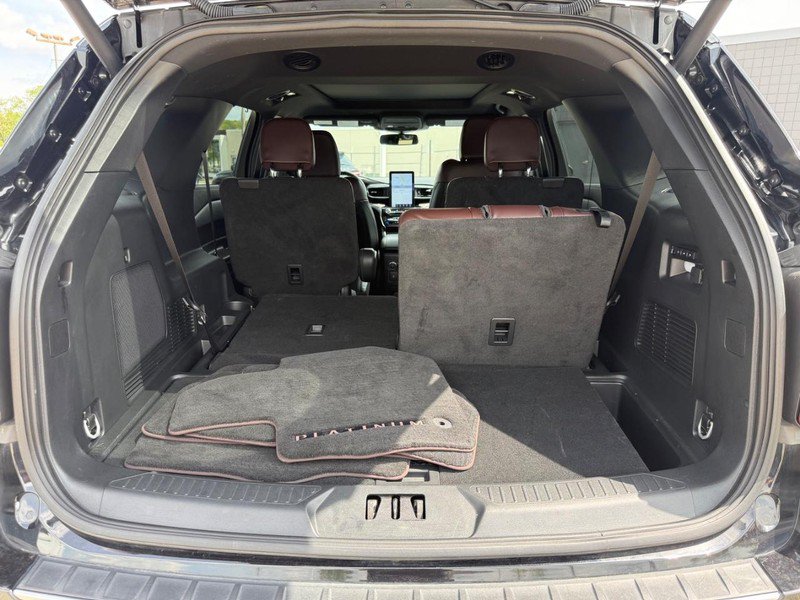 Certified 2023 Ford Explorer Platinum w/ Technology Package AWD/4WD image 8