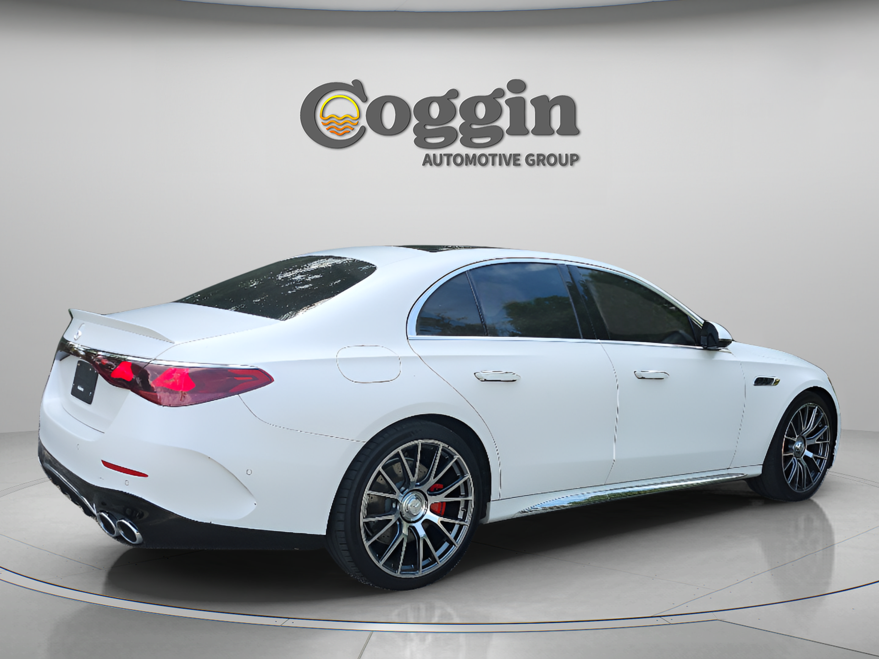 Used 2025 Mercedes-Benz E 53 AMG e 4MATIC Sedan image 5