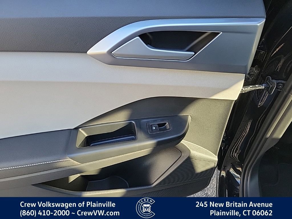 New 2026 Volkswagen Taos SE image 47