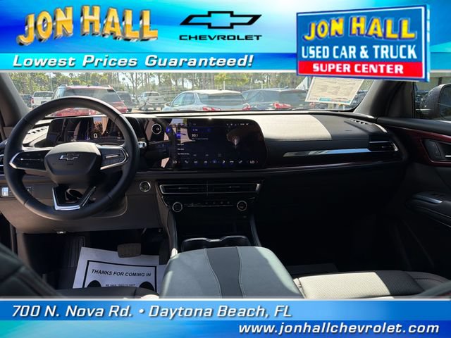 Used 2025 Chevrolet Traverse Z71 w/ Driver Confidence Package AWD/4WD image 24