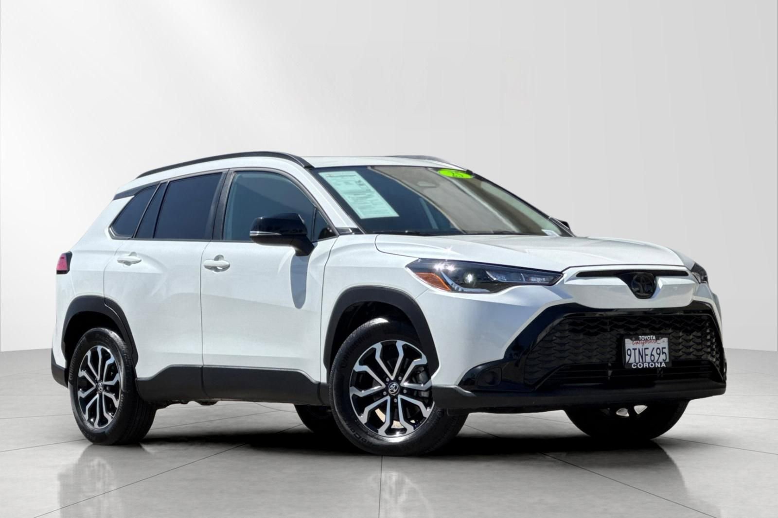 Used 2025 Toyota Corolla Cross AWD Hybrid w/ Moonroof Package image 1