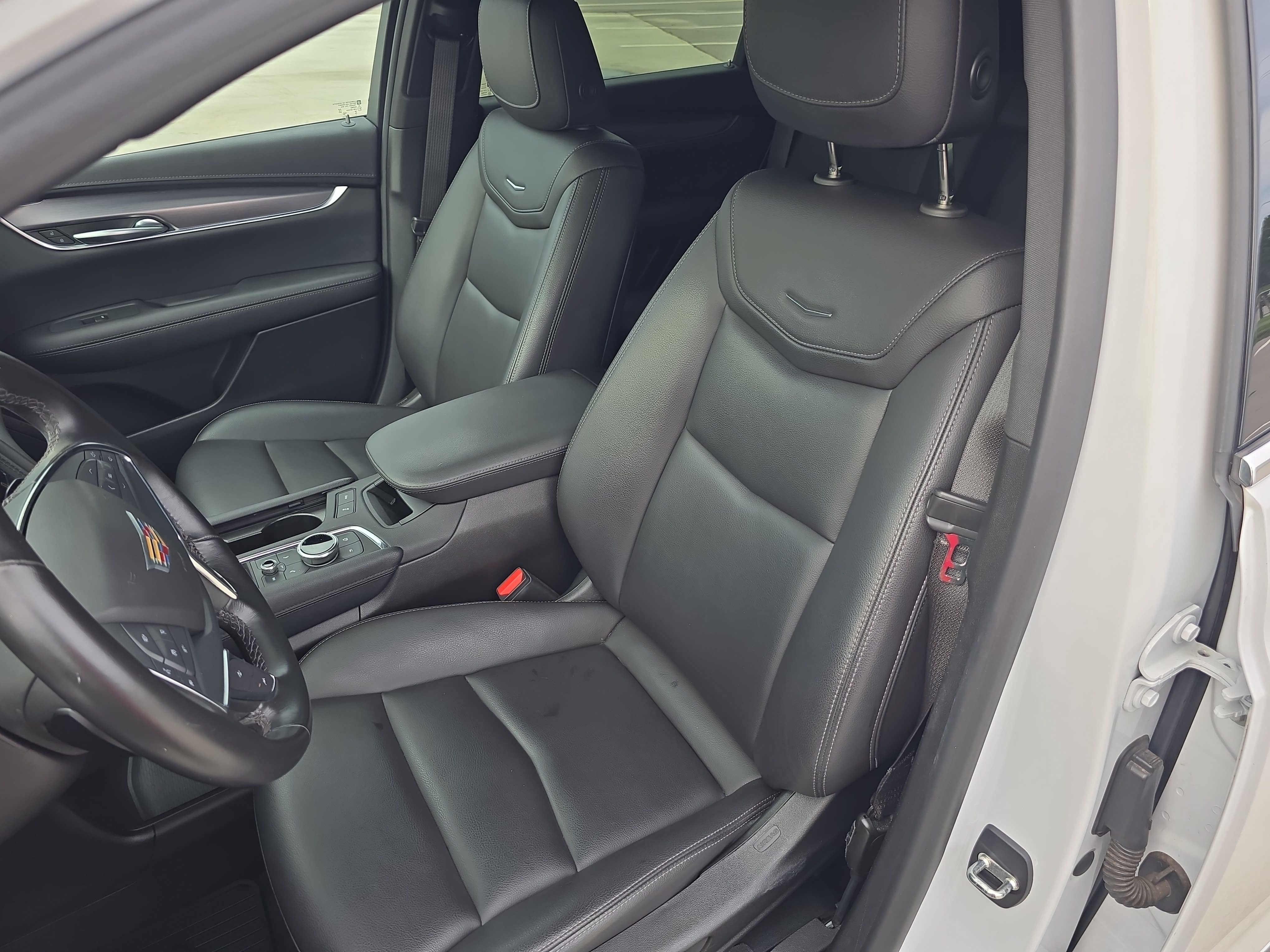 Certified 2023 Cadillac XT5 Luxury AWD/4WD image 14