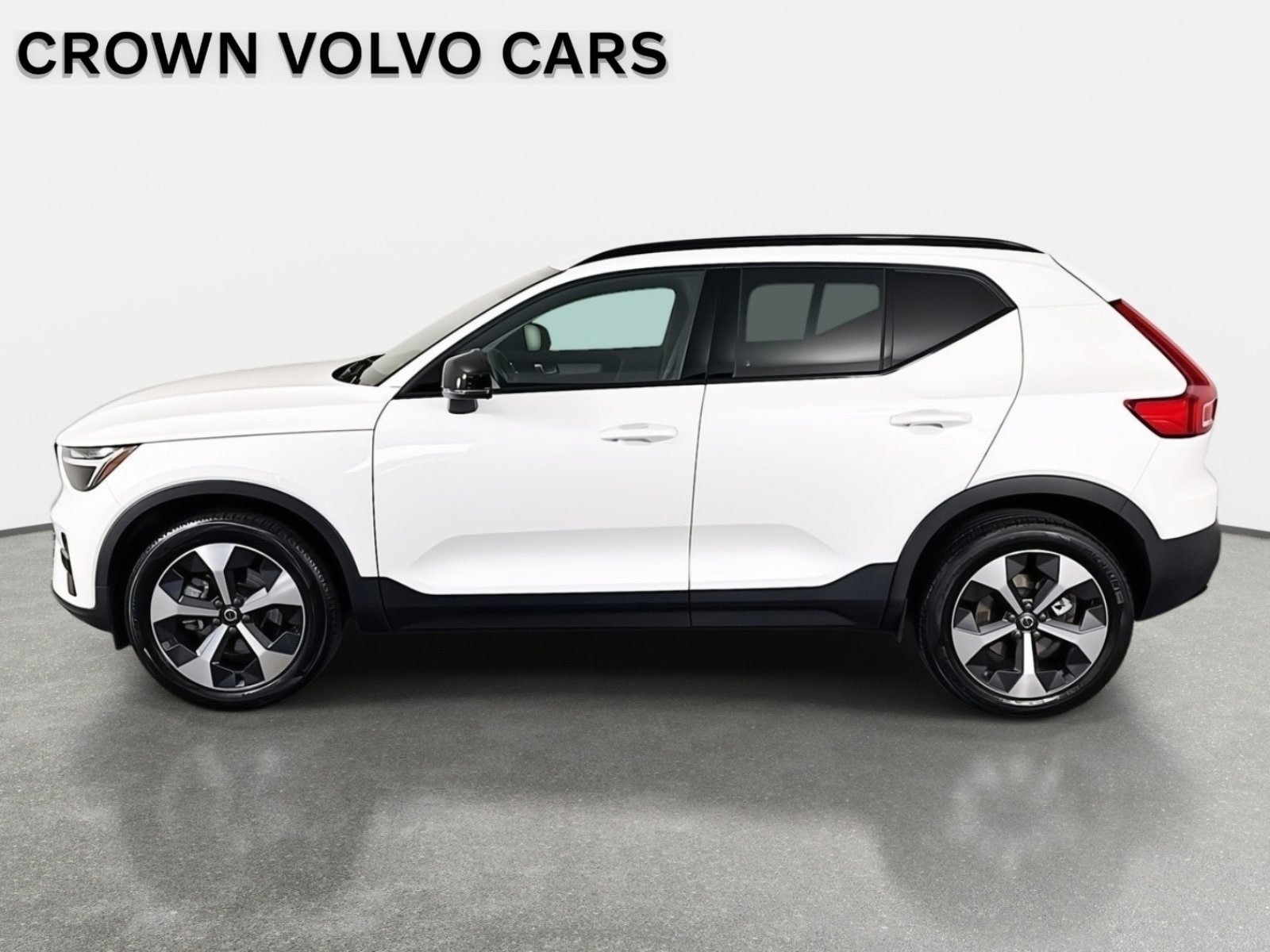 Used 2023 Volvo XC40 B5 Plus w/ Protection Package Premier AWD/4WD image 9