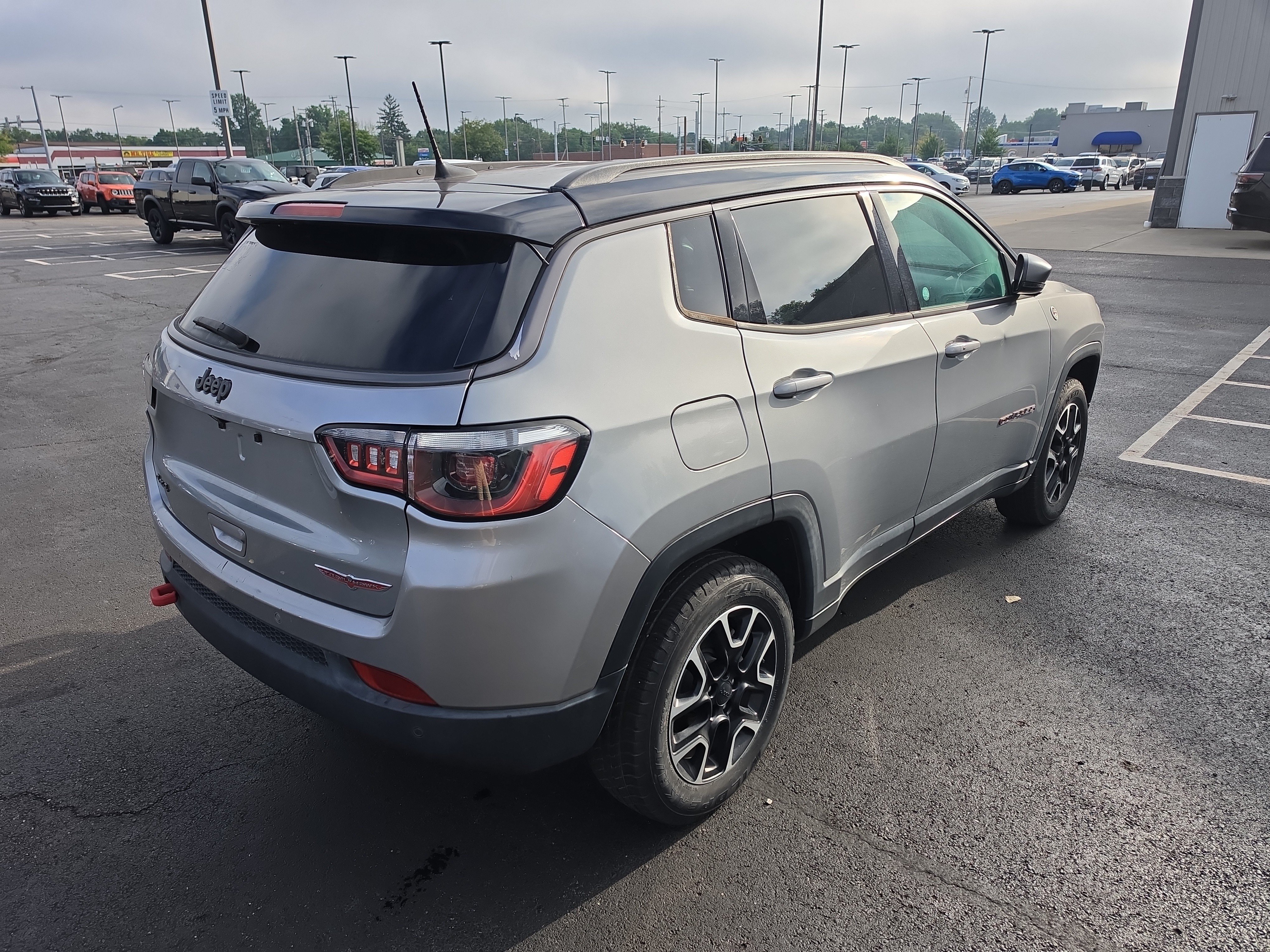 Used 2021 Jeep Compass Trailhawk AWD/4WD image 3