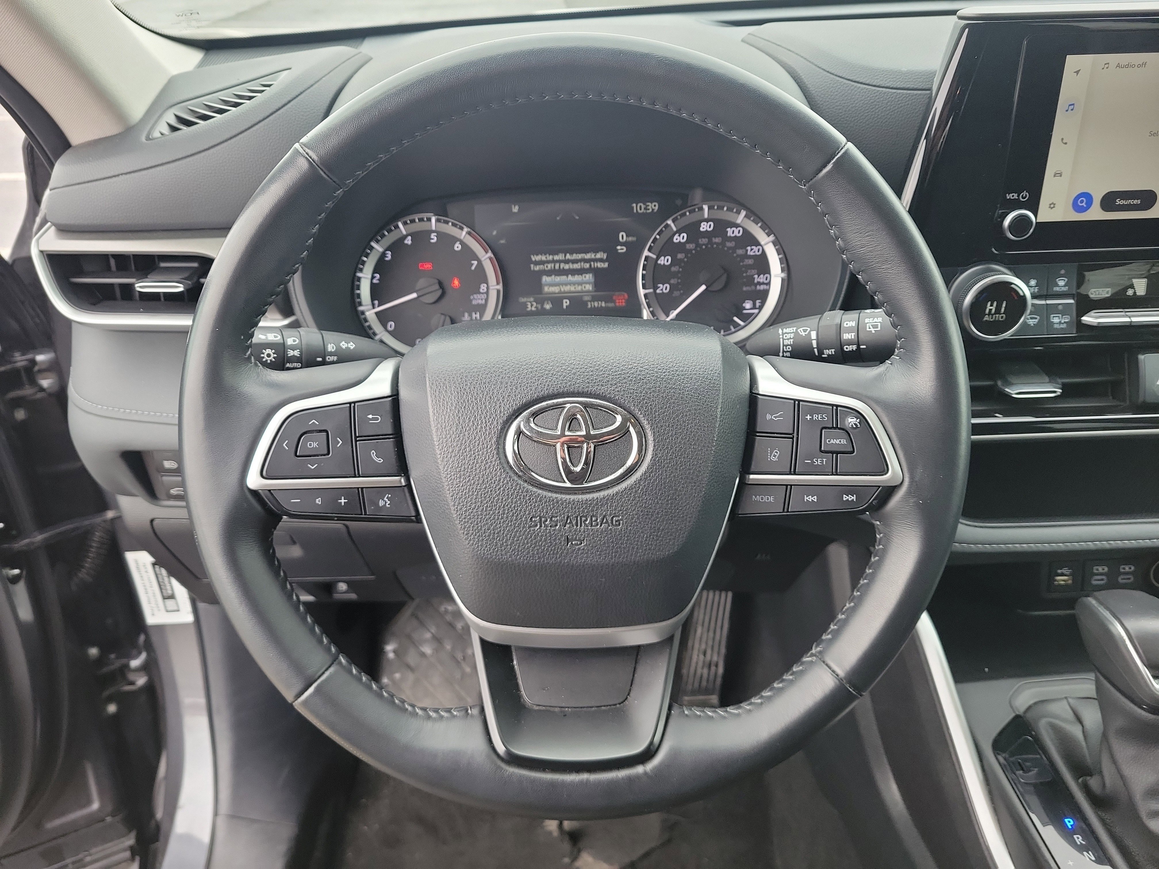 Used 2024 Toyota Highlander LE image 22