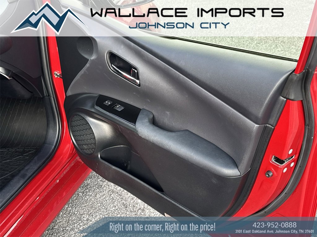 Used 2020 Toyota Prius XLE image 37