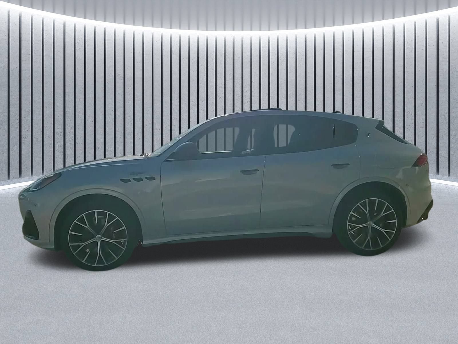 New 2026 Maserati Grecale Trofeo AWD/4WD image 16