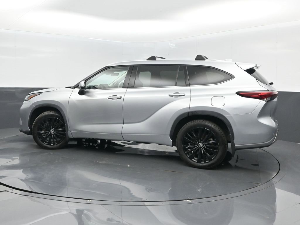 Used 2021 Toyota Highlander Platinum image 5