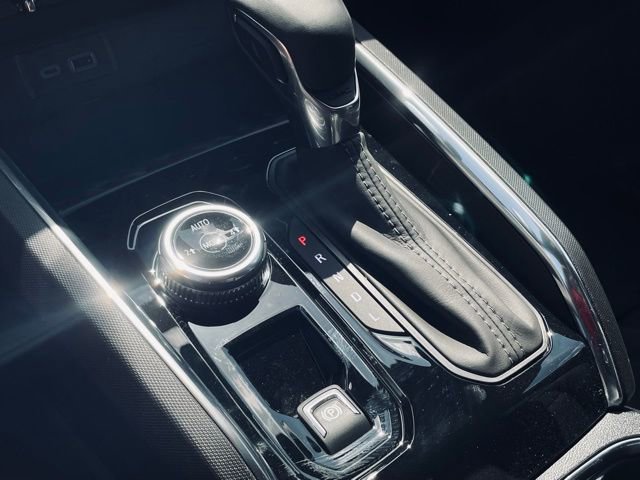 New 2026 GMC Canyon Elevation w/ Convenience Package image 16