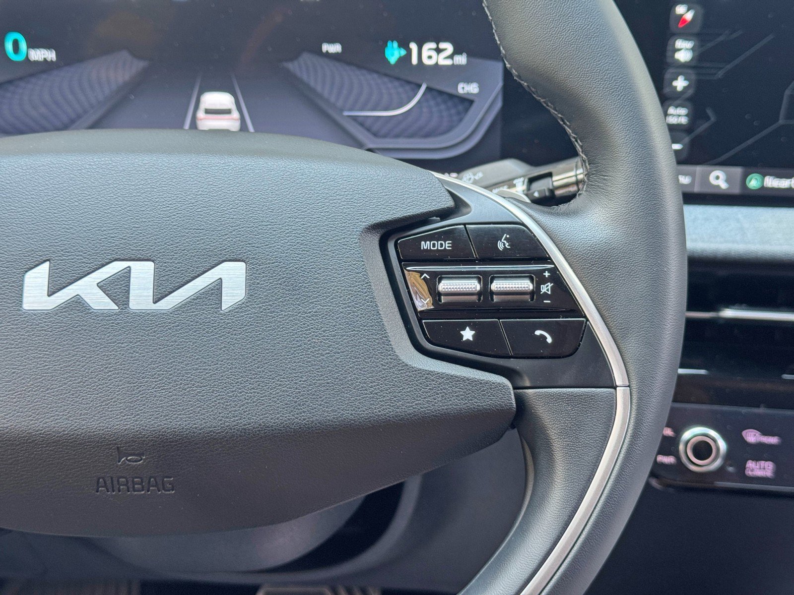 Used 2022 Kia EV6 Light RWD image 21