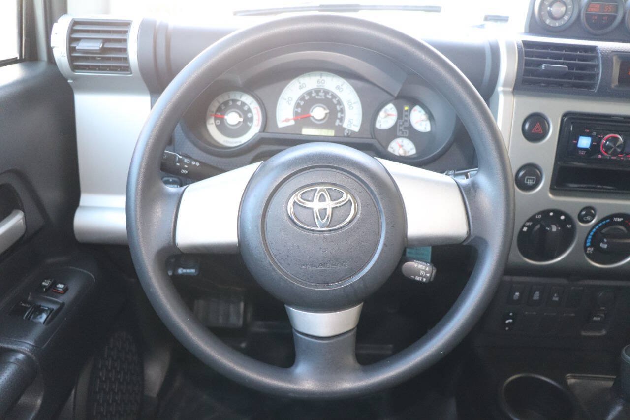 Used 2010 Toyota FJ Cruiser 4WD image 21
