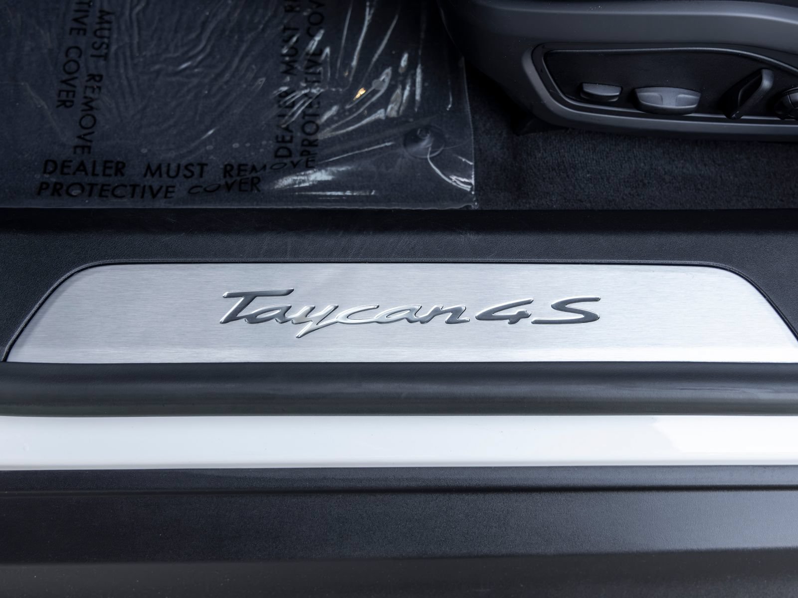 Used 2024 Porsche Taycan 4S AWD/4WD image 27