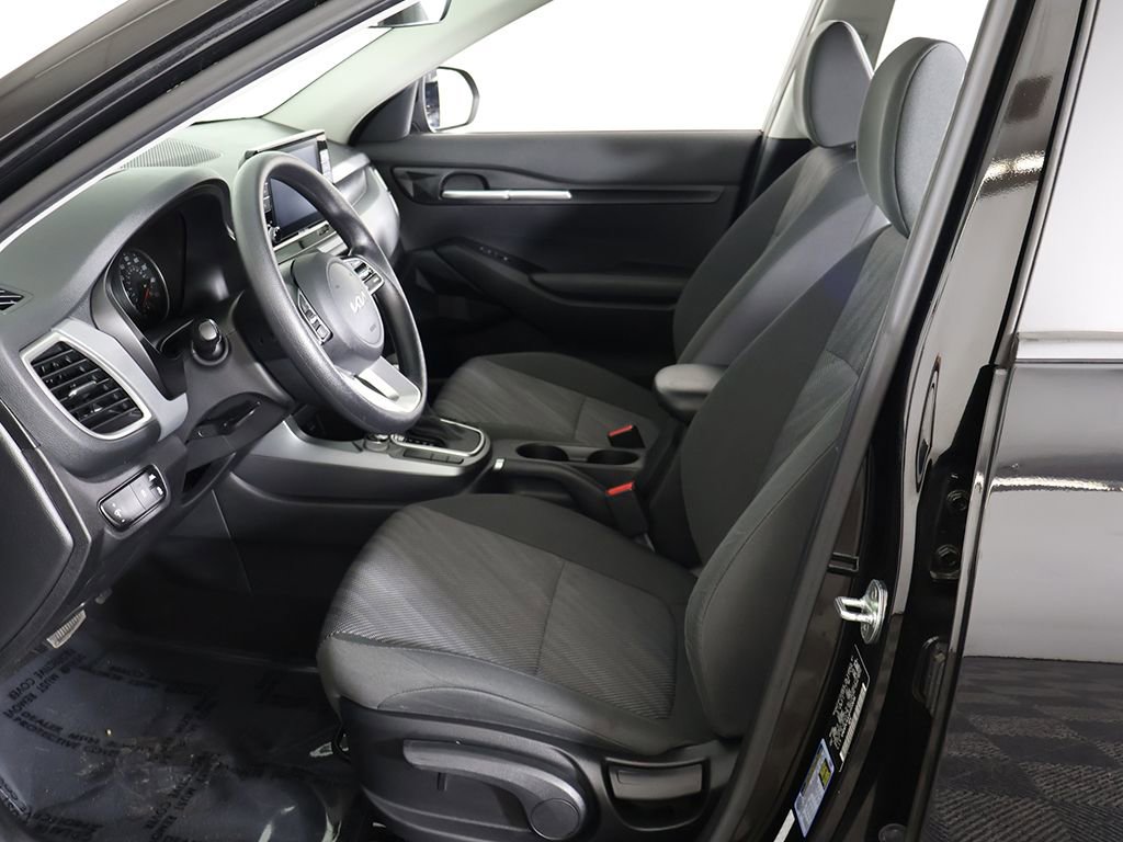Used 2023 Kia Seltos LX image 26