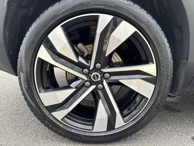 Certified 2023 Volvo XC40 B5 Plus w/ Climate Package AWD/4WD image 9