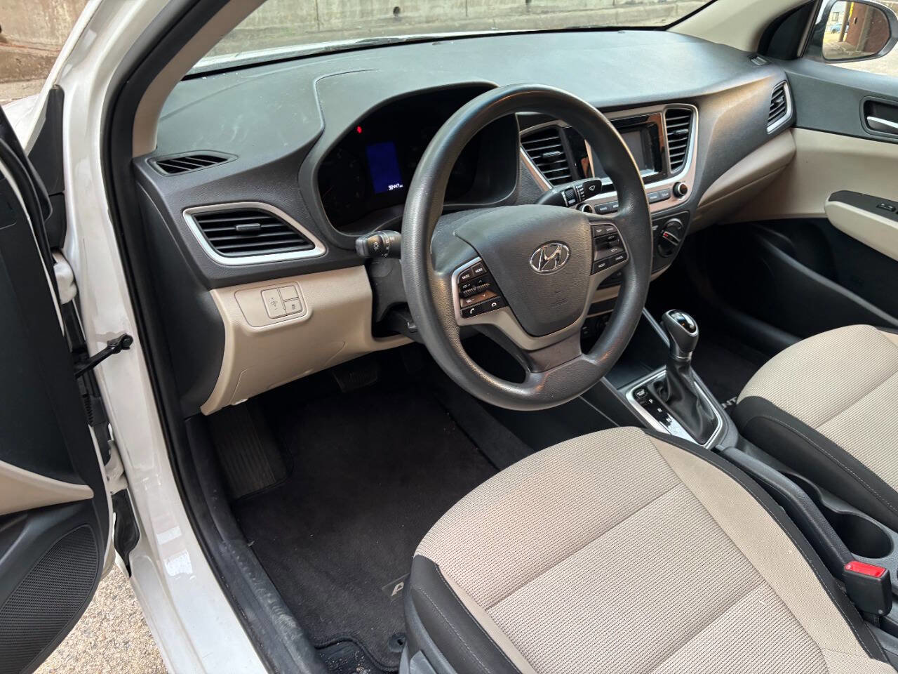 Used 2018 Hyundai Accent SE FWD image 15