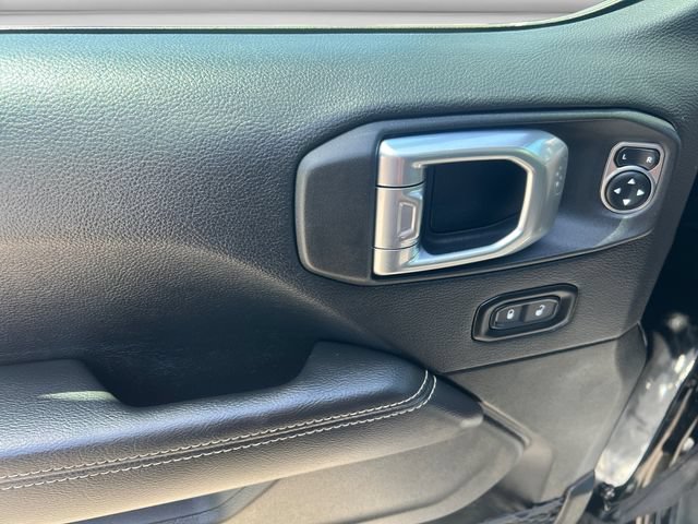 Used 2021 Jeep Gladiator Overland AWD/4WD image 11