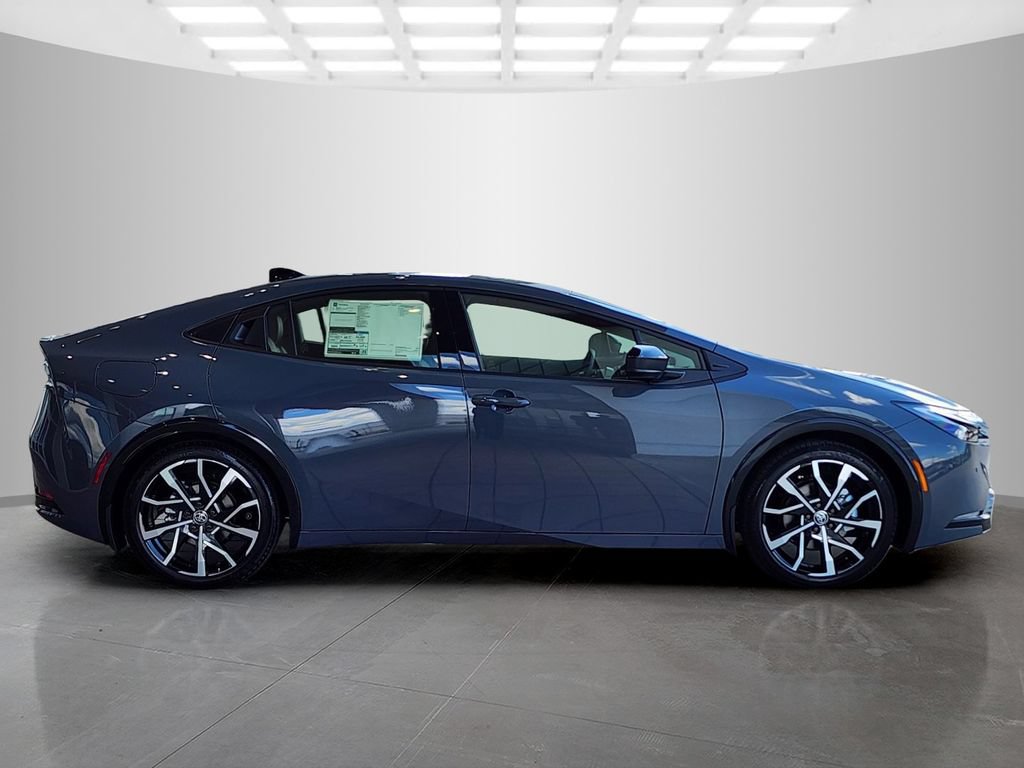 New 2026 Toyota Prius Plug-In Hybrid FWD image 2