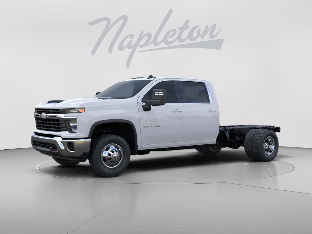 New 2026 Chevrolet Silverado 3500 LT AWD/4WD image 3