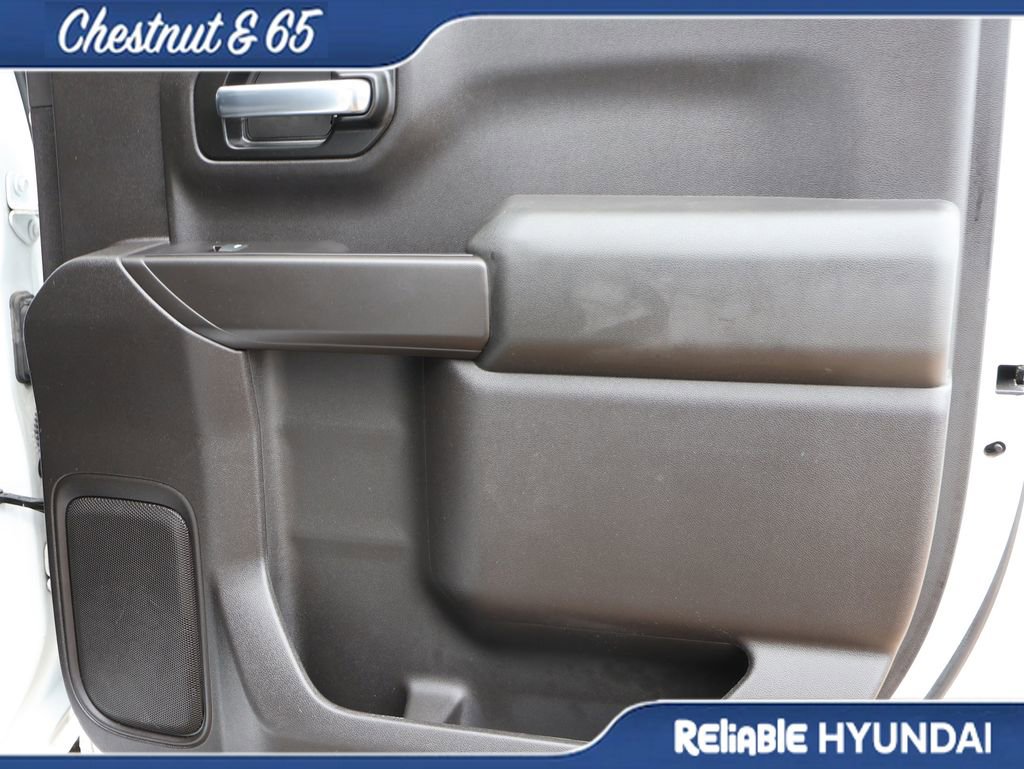 Used 2020 Chevrolet Silverado 1500 Custom w/ Custom Value Package image 12