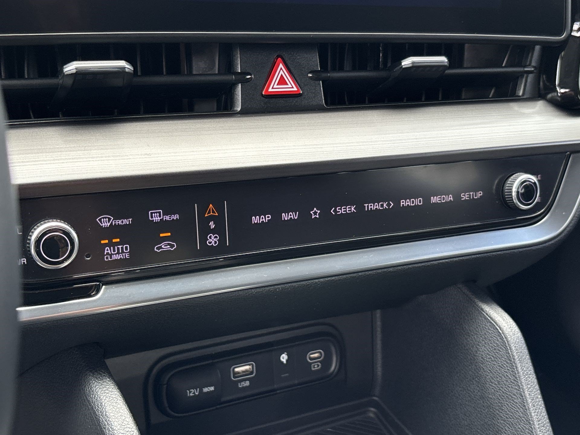 Certified 2024 Kia Sportage EX FWD image 16