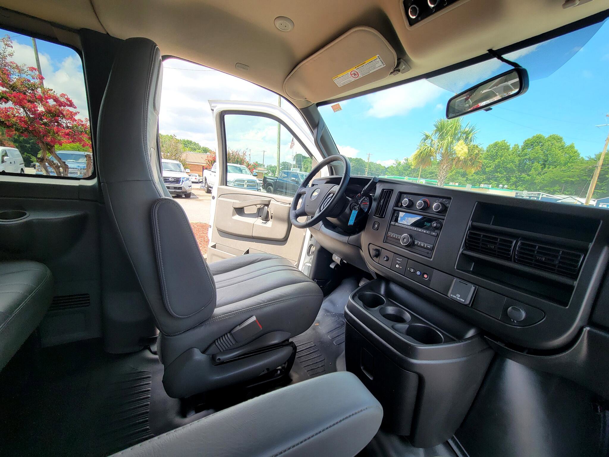 Used 2023 Chevrolet Express 3500 LS image 40