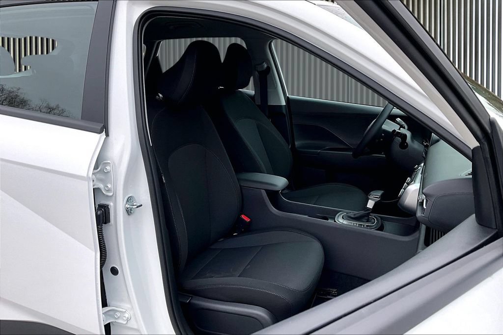 New 2026 Hyundai Kona SE AWD/4WD image 9