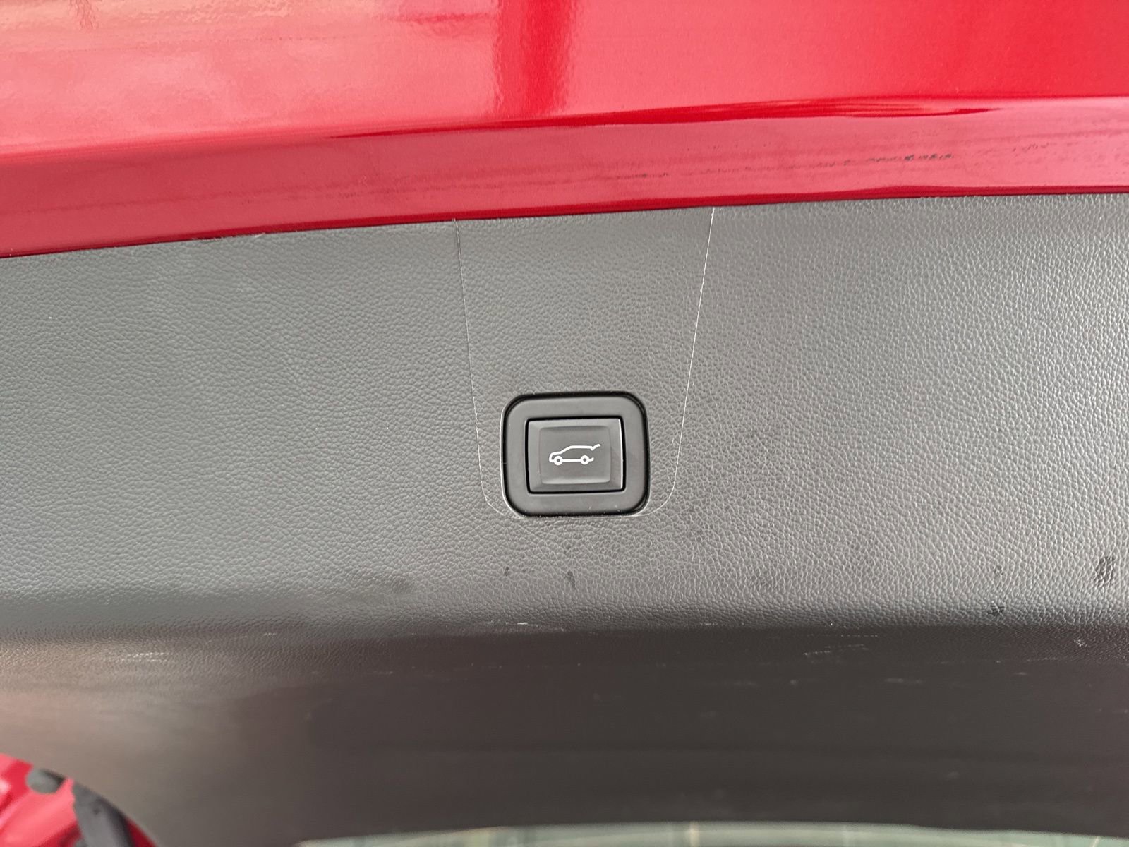 Used 2023 Chevrolet Traverse LT image 14