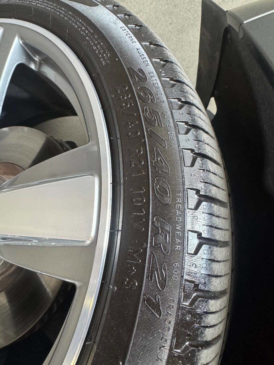 Used 2024 Porsche Macan w/ Premium Plus Package image 35