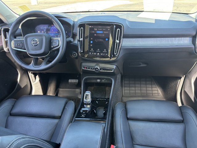 Used 2026 Volvo XC40 B5 Plus AWD/4WD image 15