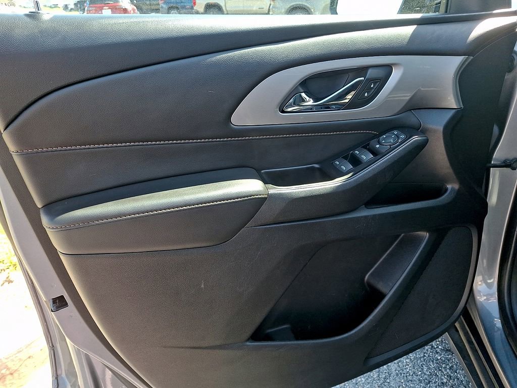 Used 2019 Chevrolet Traverse LS image 13