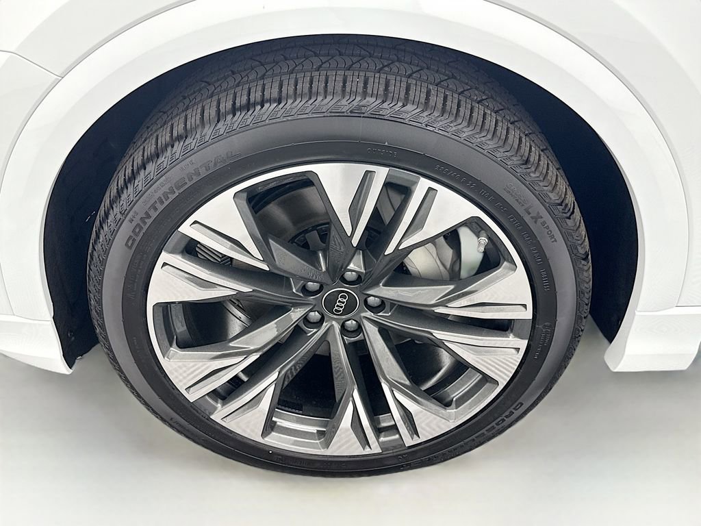 New 2026 Audi Q8 Premium Plus image 29