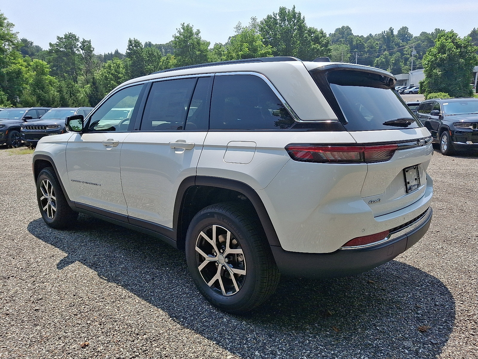 New 2025 Jeep Grand Cherokee Limited image 3