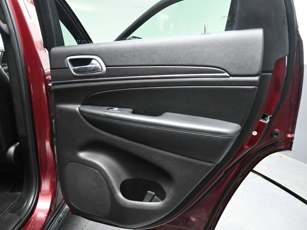 Used 2018 Jeep Grand Cherokee Limited w/ Trailer Tow Group IV image 21