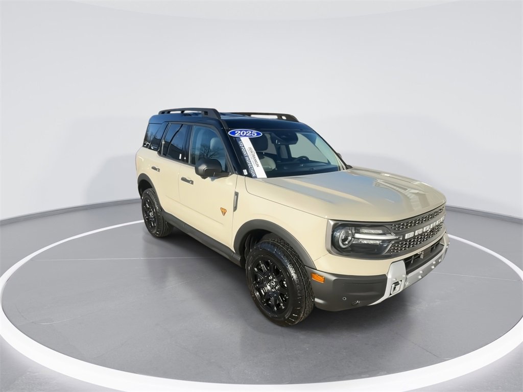 Used 2025 Ford Bronco Sport Badlands w/ Badlands Tech Package image 2