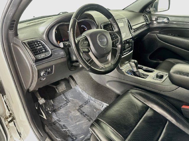 Used 2019 Jeep Grand Cherokee Overland AWD/4WD image 22