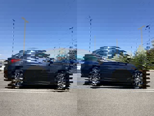 Used 2019 Toyota Avalon XLE w/ Moonroof Package FWD image 3