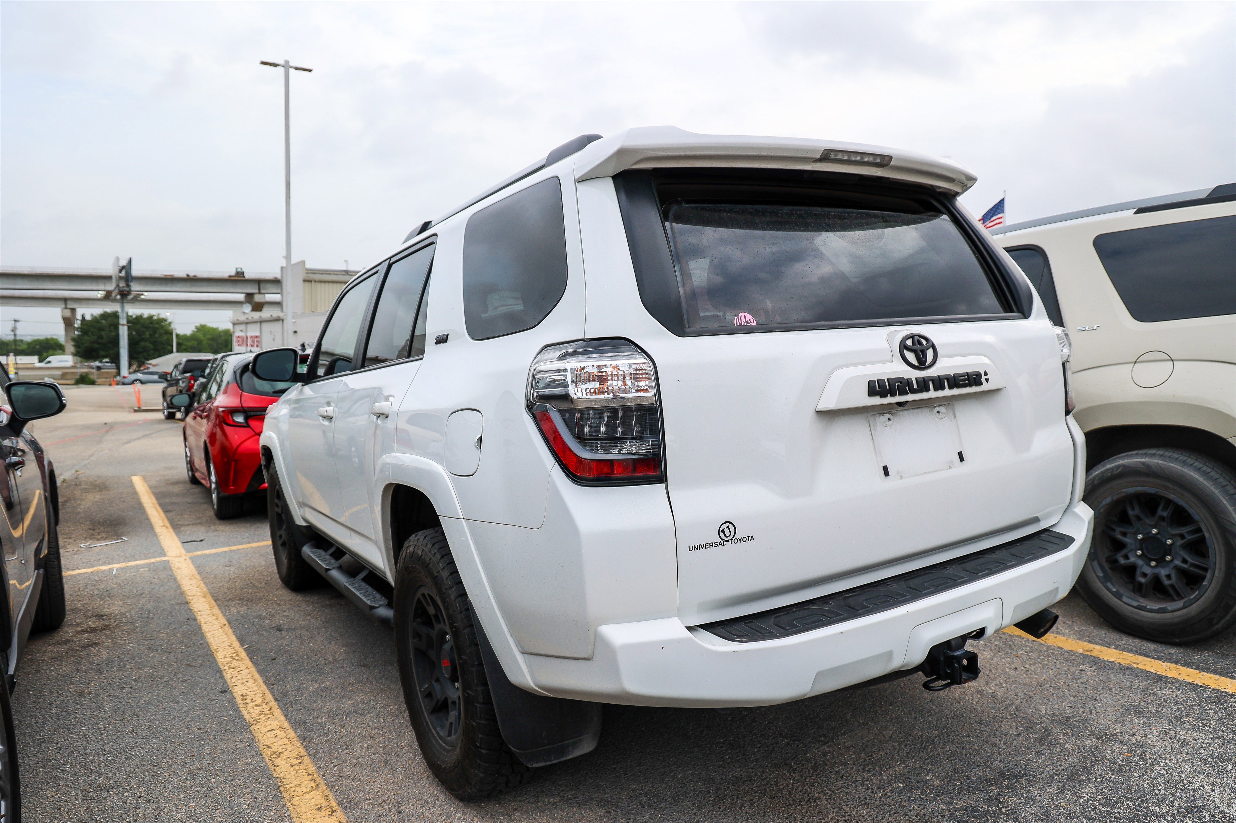 Used 2023 Toyota 4Runner SR5 Premium w/ Moonroof Package RWD image 10