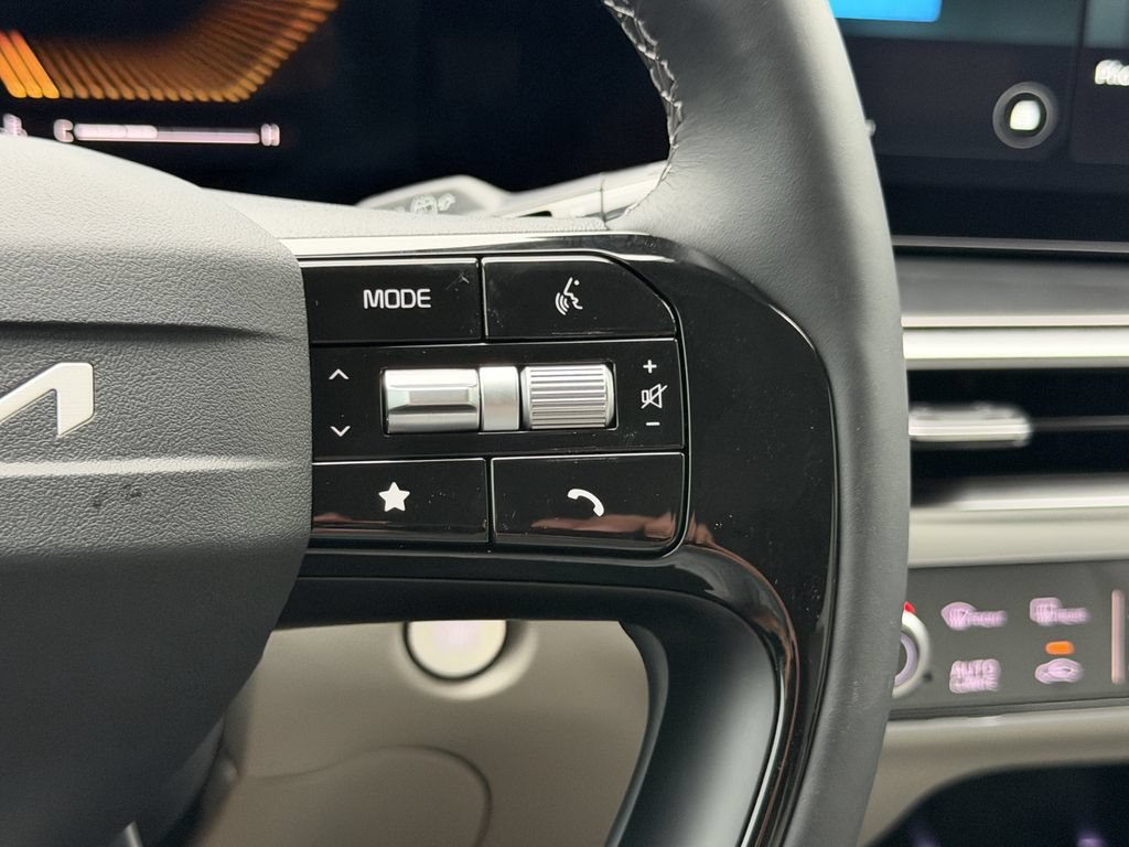 New 2026 Kia Sorento S FWD image 34