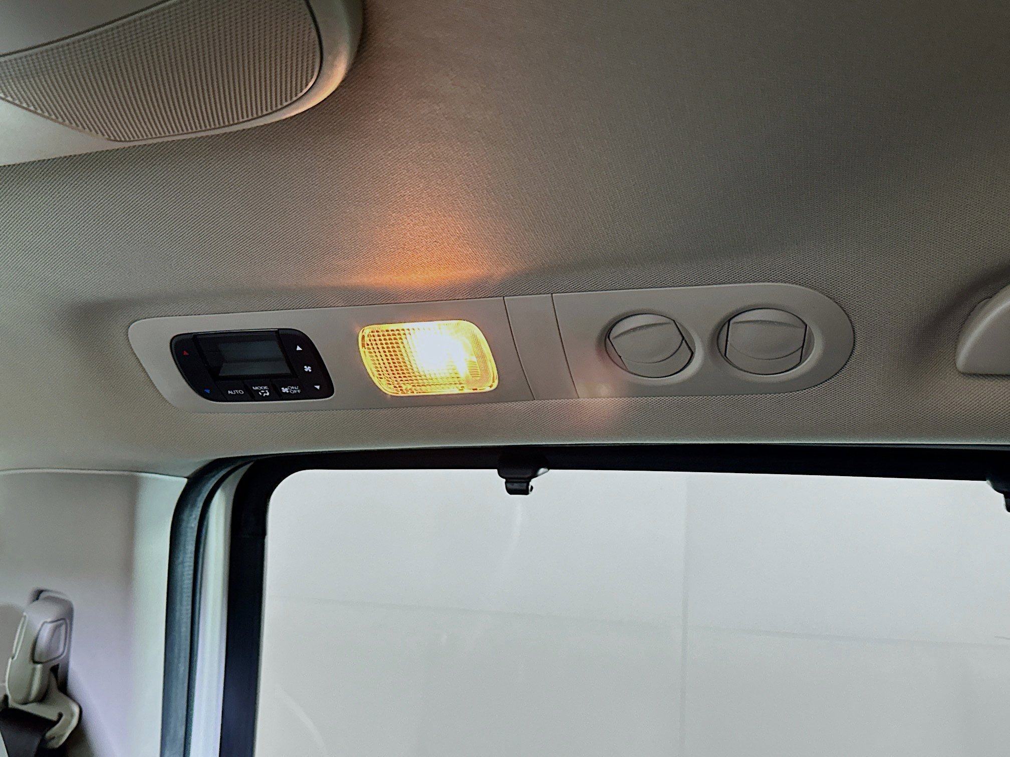 Used 2015 Honda Odyssey Touring Elite image 26