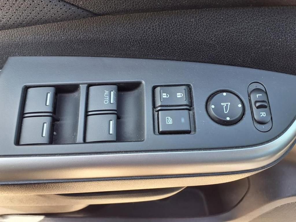 Used 2016 Honda CR-V EX-L image 9