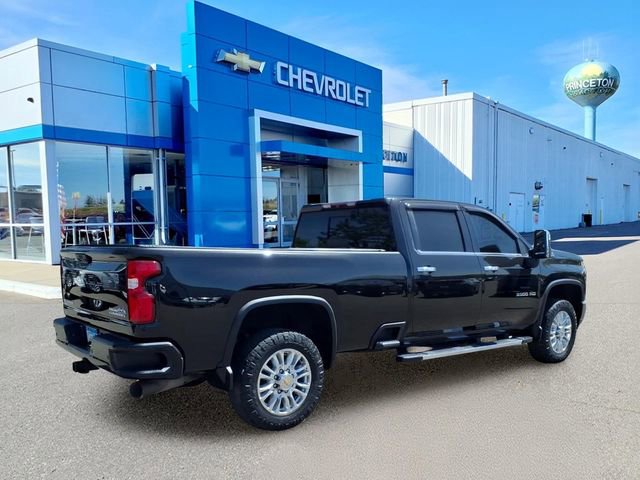 Used 2022 Chevrolet Silverado 3500 High Country w/ Safety Package II AWD/4WD image 3