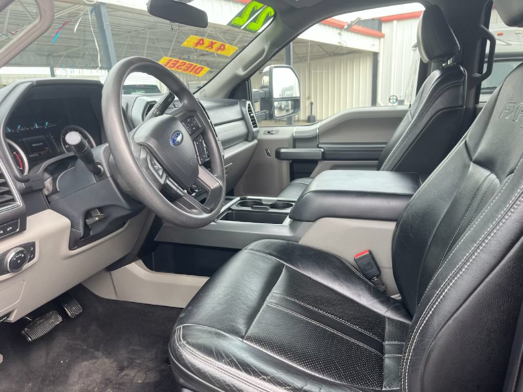 Used 2022 Ford F350 XLT w/ XLT Premium Package AWD/4WD image 27