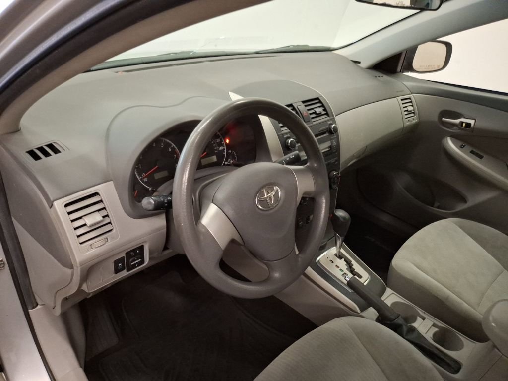 Used 2010 Toyota Corolla LE image 19