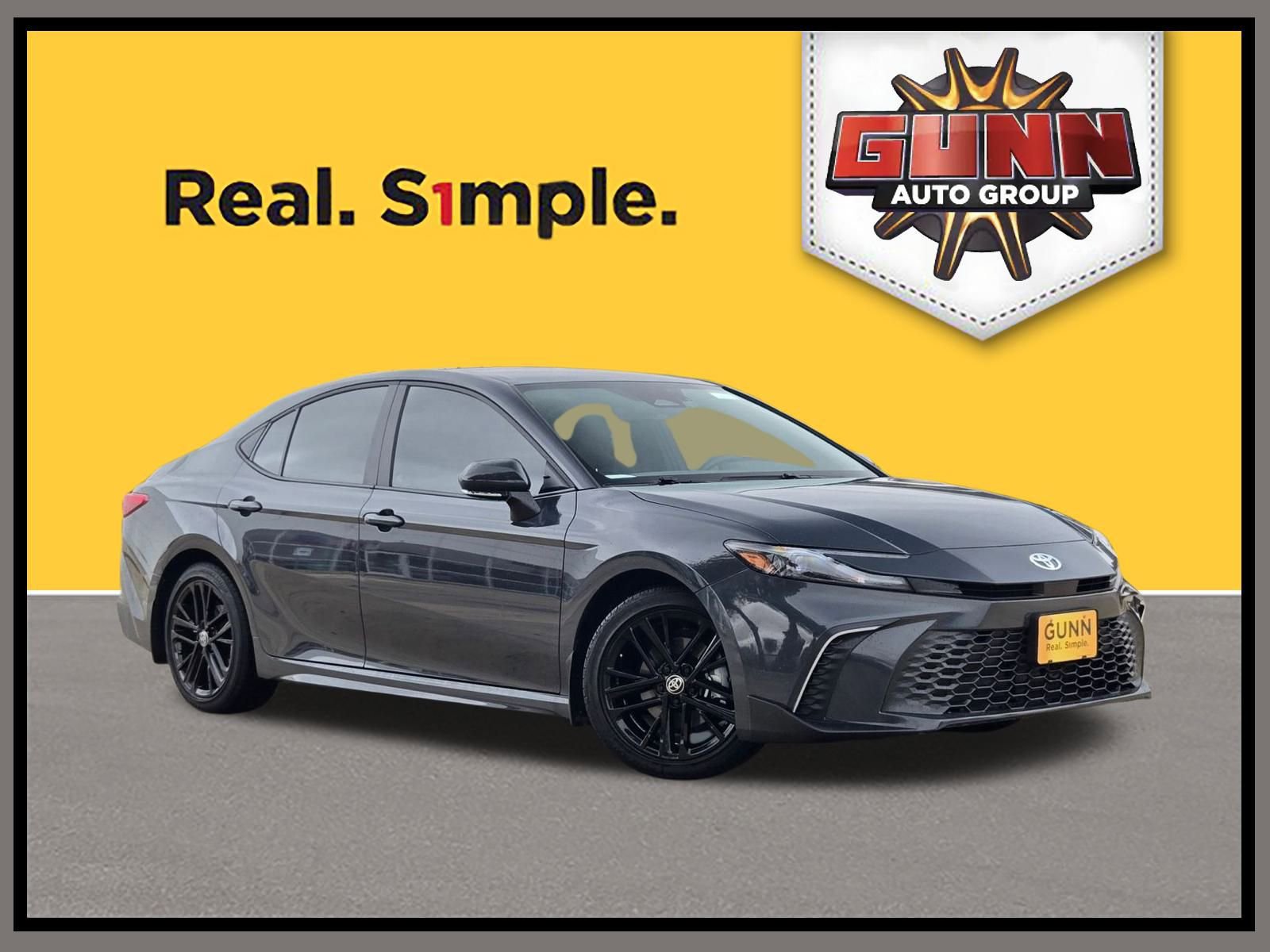 Used 2025 Toyota Camry SE image 1