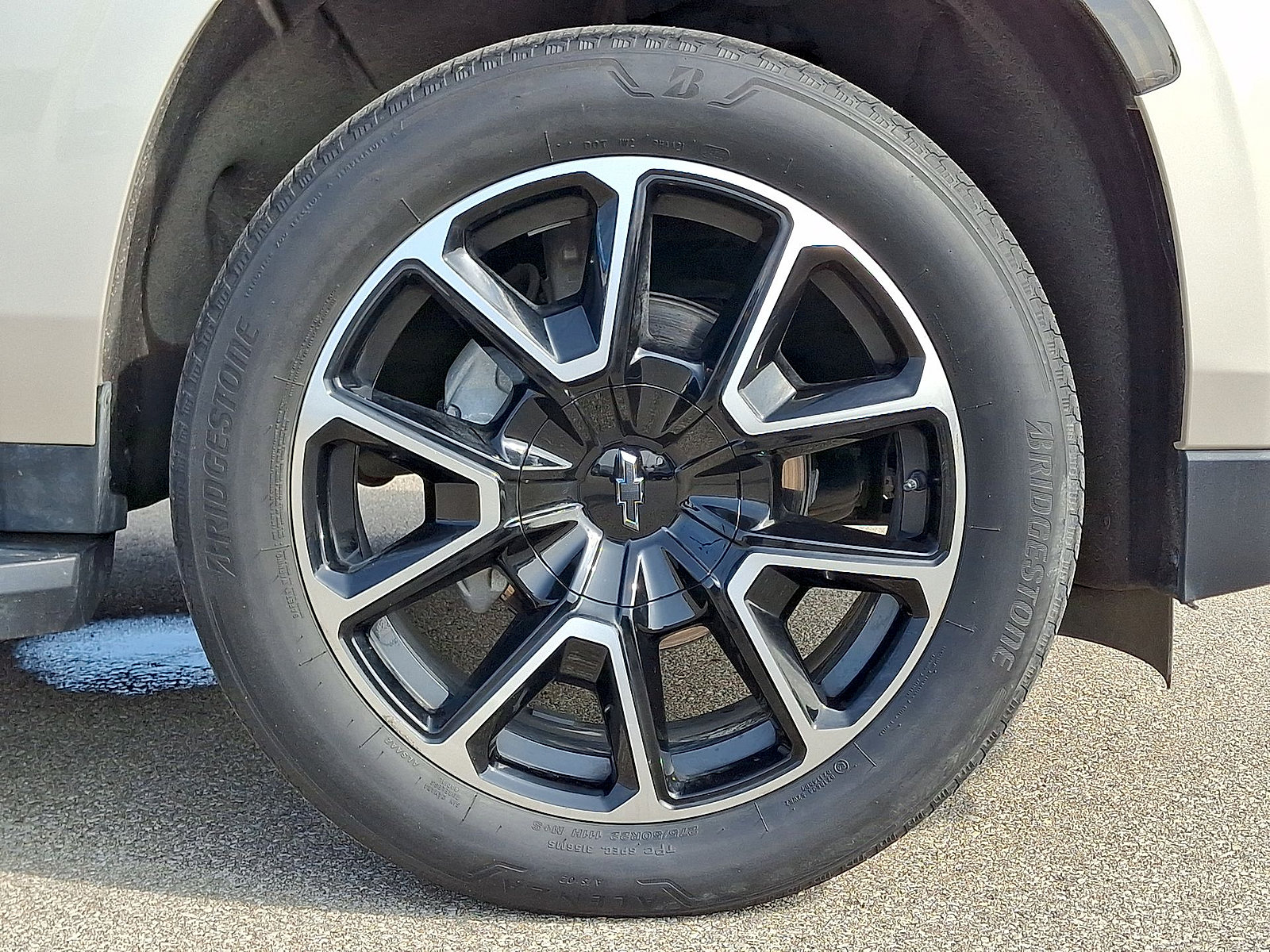 Used 2021 Chevrolet Tahoe RST w/ Luxury Package AWD/4WD image 27