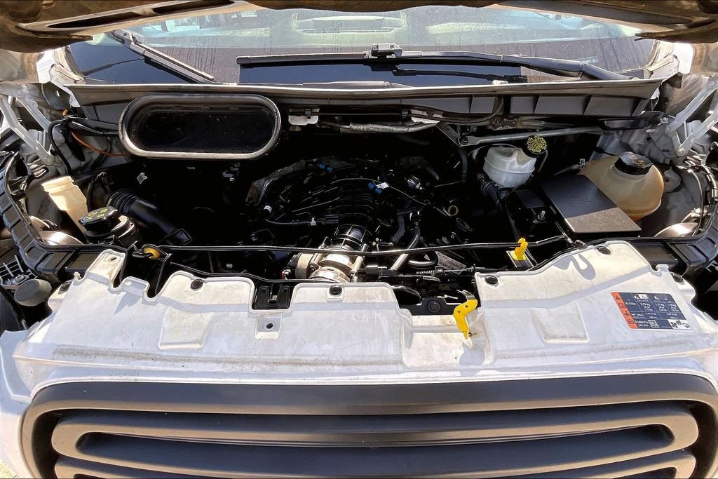 Used 2017 Ford Transit 350 XL image 26