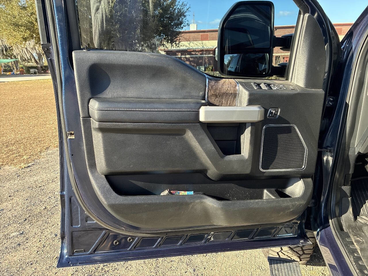 Used 2019 Ford F250 Lariat w/ Lariat Ultimate Package image 27